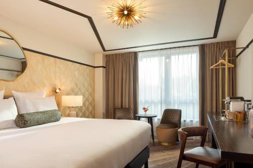 Executive Room