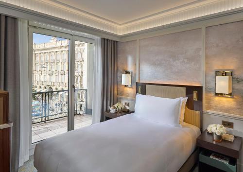 Two-Bedroom Corner Suite