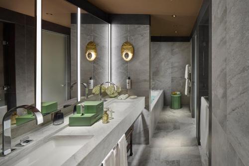 Two-Bedroom Corner Suite