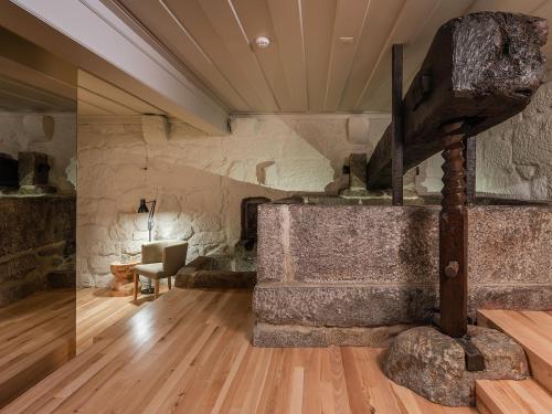 Manor Room