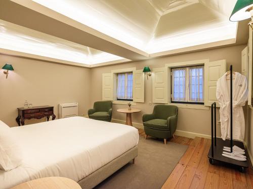 Manor Room