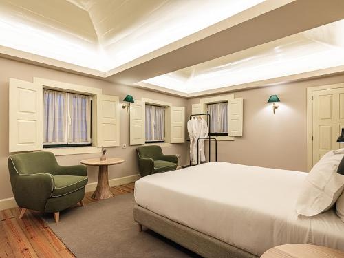Manor Room