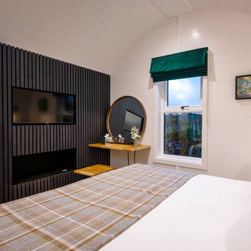2 Bedroomed Pod with Bathroom