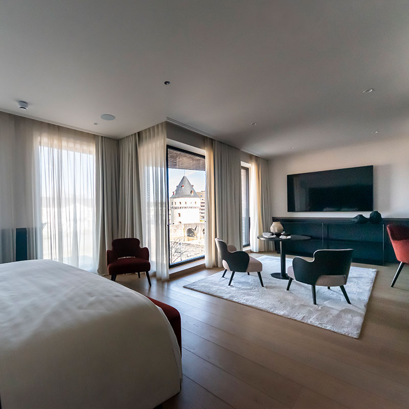 Glorious riverfront room