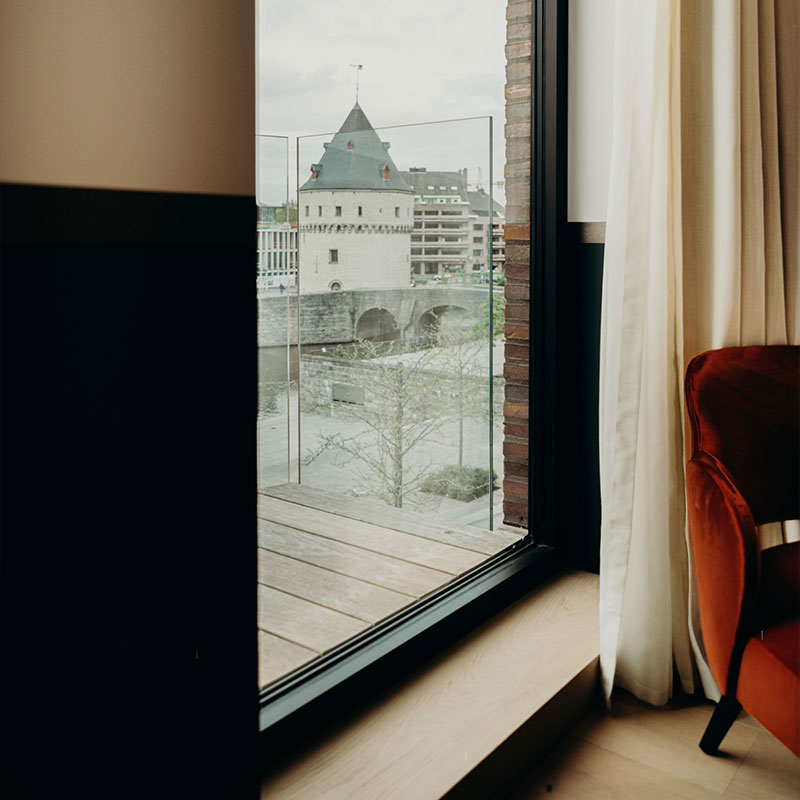 Glorious riverfront room
