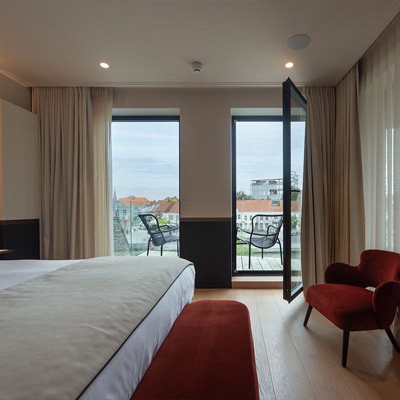 Glorious riverfront room