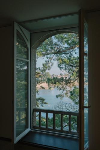 Luxury Double Room with Sea View