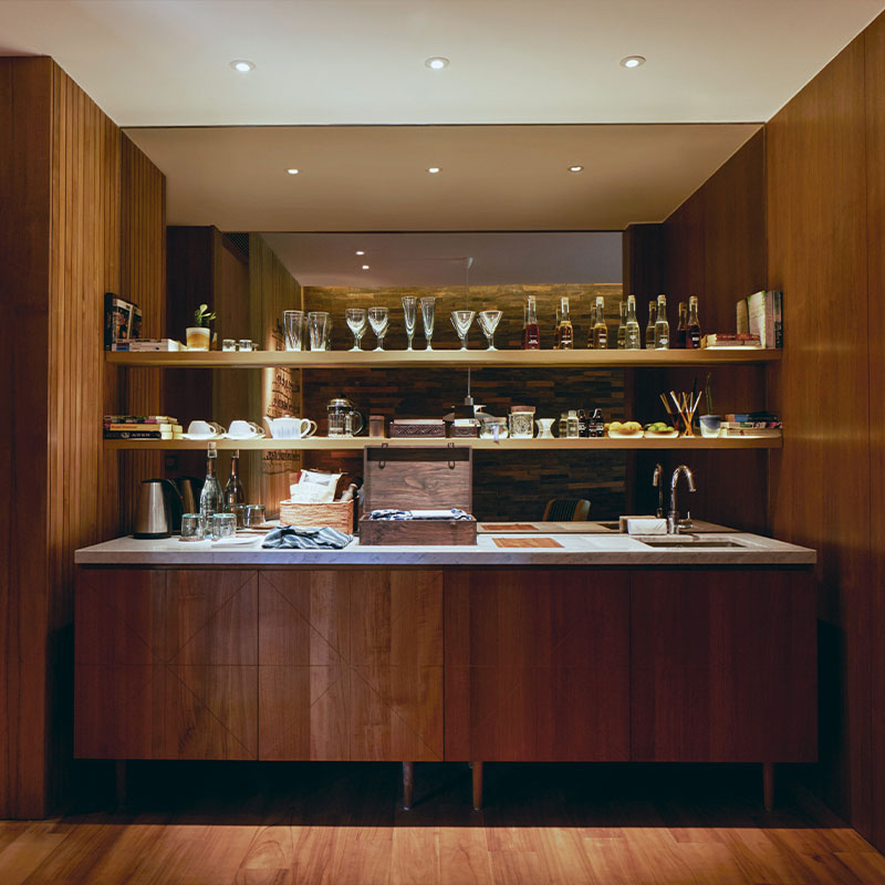 Island Suites