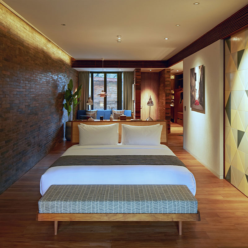 Pool Suite