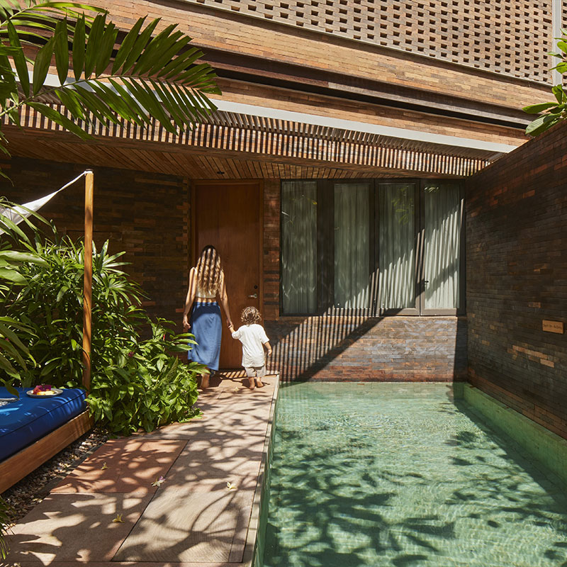 Pool Suite
