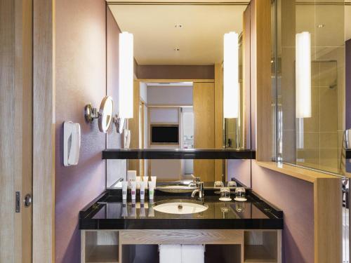 Waon Suite King