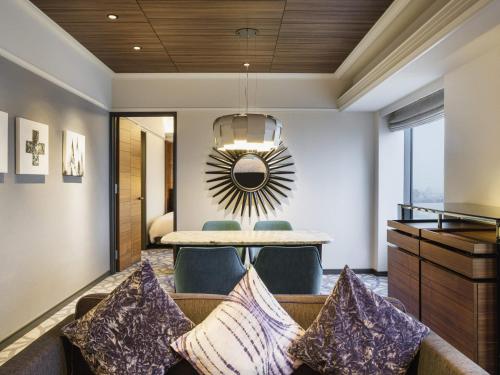 Deluxe Suite Twin