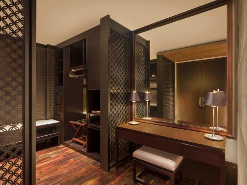 Oceanfront Prestige Suite