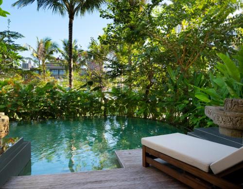 Grand Deluxe Lagoon Room Twin