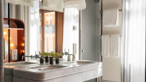 Double Room B2
