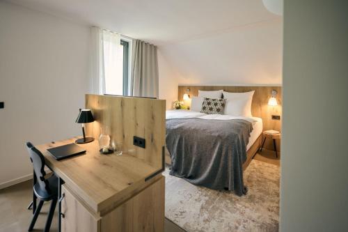 Superior Double or Twin Room with Mountain View