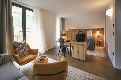 Superior Double or Twin Room with Mountain View