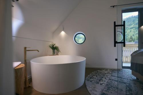 Deluxe Double Room with Mountain View
