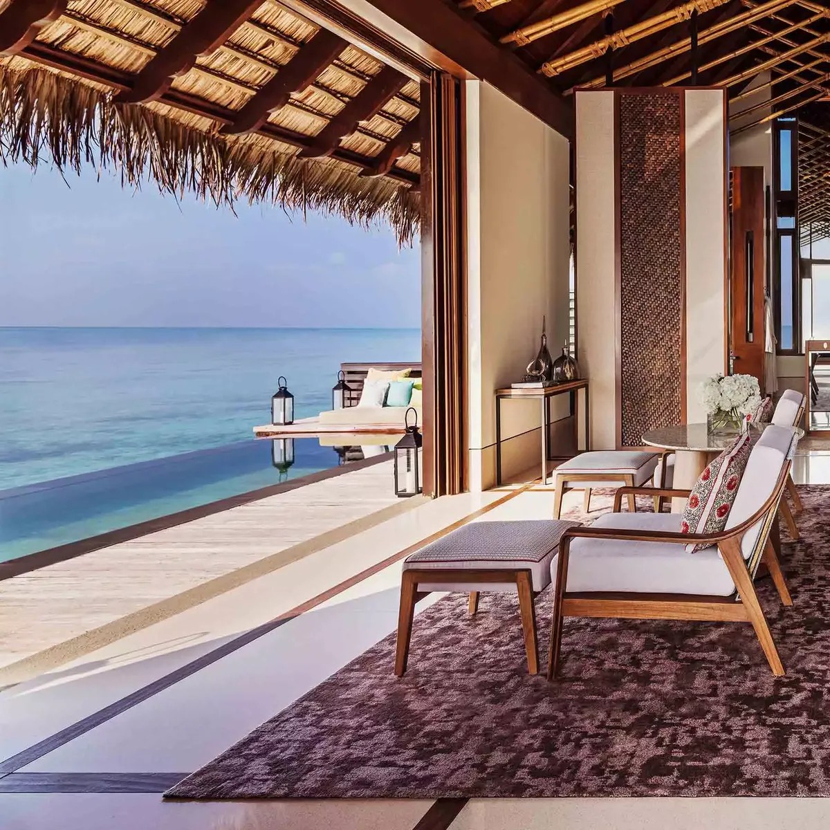 Water Villa Queen Pool