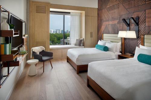 Deluxe Queen Guest Room with 2 Queen Beds  with Skyline View