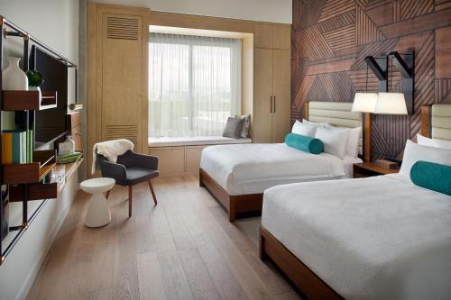Deluxe Queen Guest Room with 2 Queen Beds