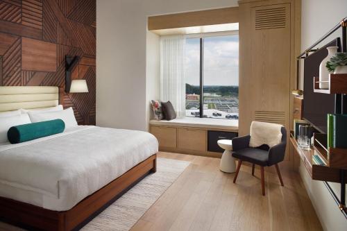 High Floor Deluxe King Guest Room