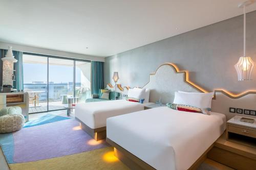 Premier Deluxe Large Twin Room with Ocean View