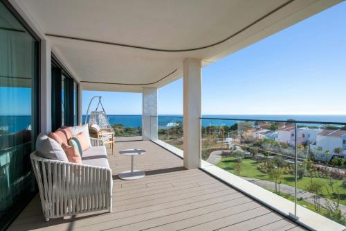 Supreme Two-Bedroom Family Suite with Ocean View and Balcony
