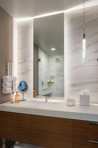 One Bedroom King Suite