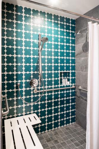 Queen Room with Two Queen Beds and Roll-in Shower - Mobility and Hearing Accessible