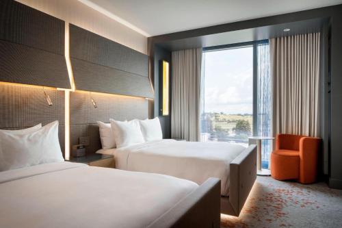 Queen Room with Two Queen Beds and Roll-in Shower - Mobility Accessible