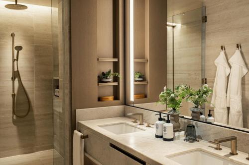 Four Seasons Room