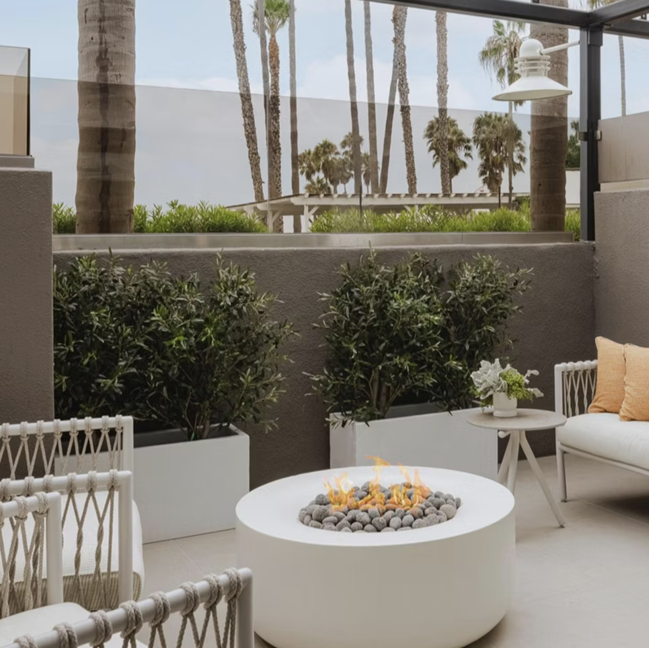Two-Bedroom Suite Private Patio Firepit