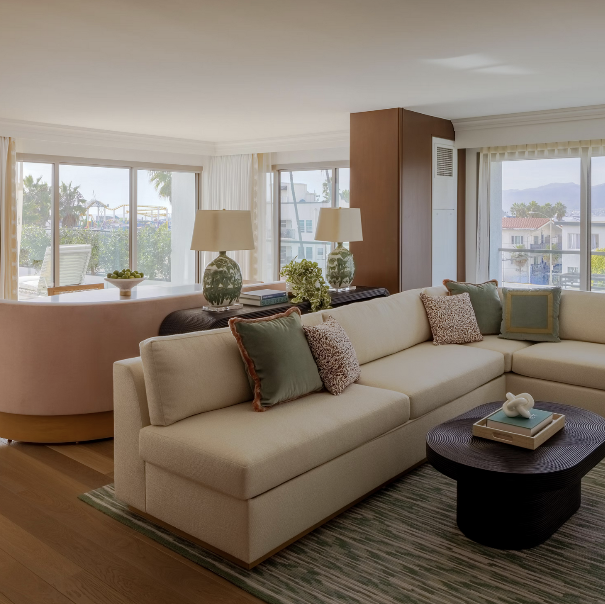 Malibu Oceanfront Corner 1Bdrm Suite