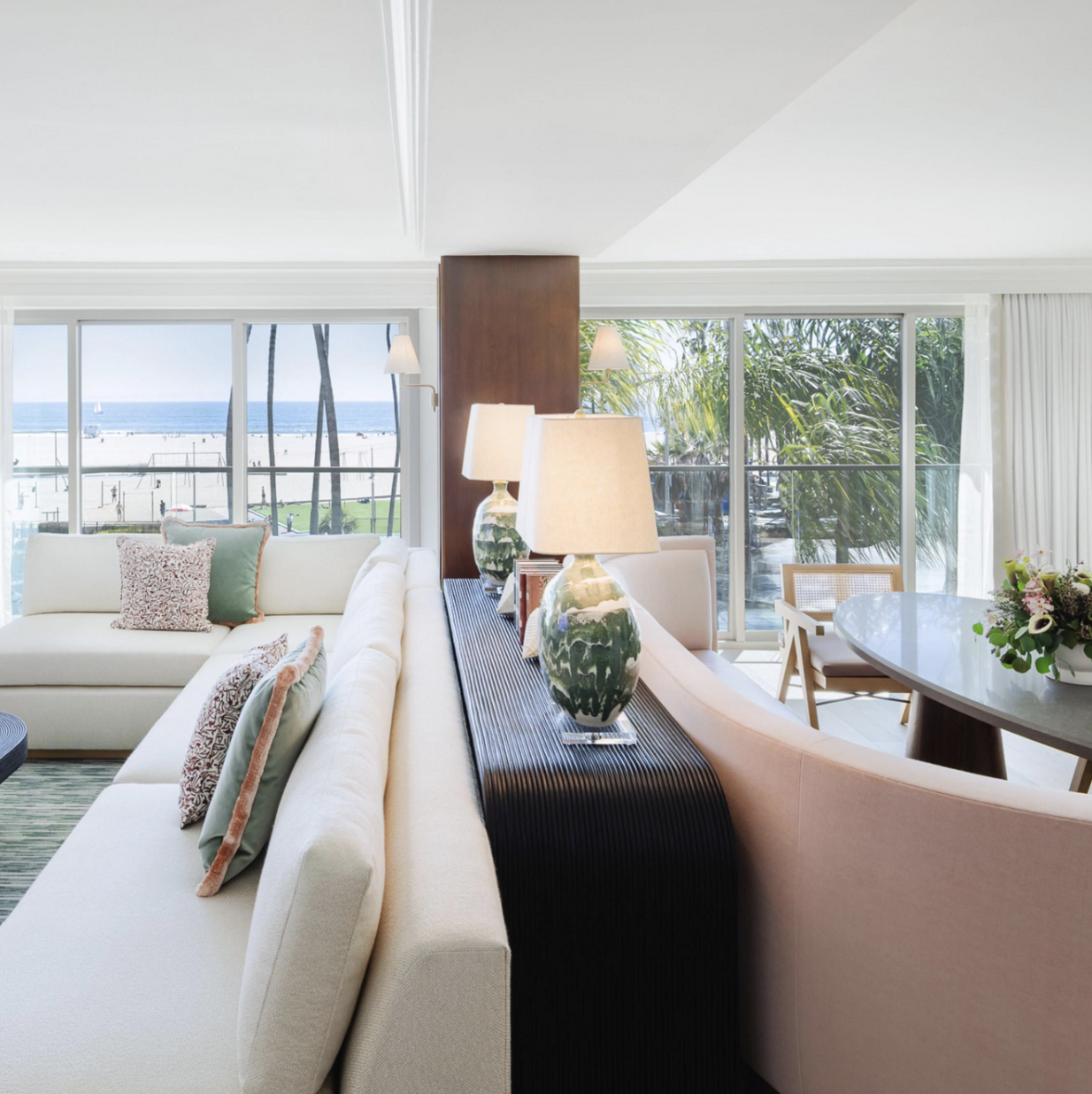 Oceanfront One-Bedroom King Suite 