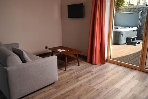 Lodge (4 People)