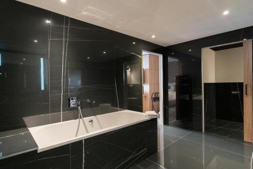 Prestige Room - Disability Access (Annex "Le Cube")