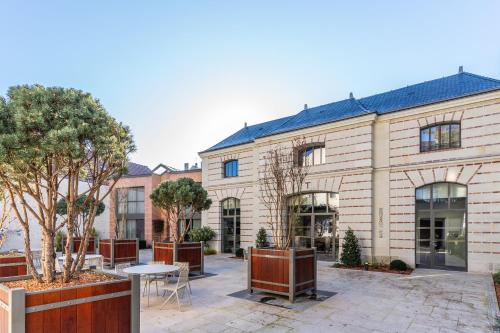 Deluxe Room with Garden View (Annex "L'Orangerie")