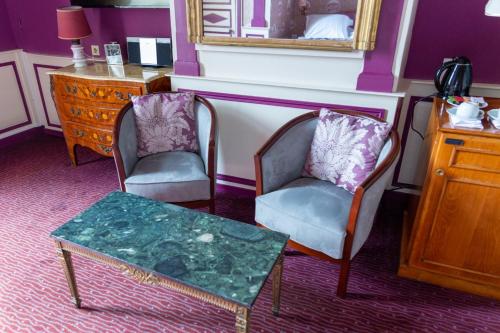 Superior King Room 