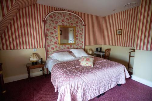 Double Room with Pool View