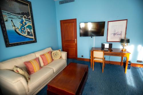 Deluxe Double Room with Castle View