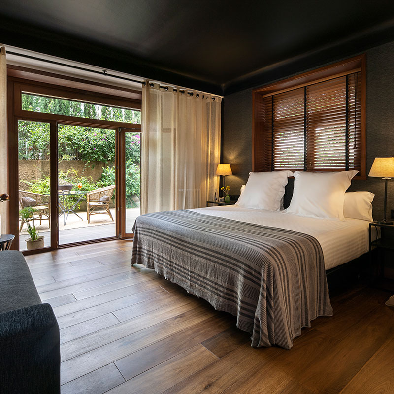 LARGE WITH TERRACE