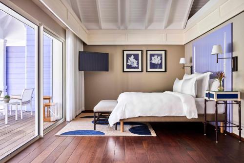 Hibiscus Suite