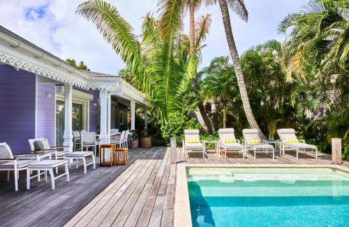 Hibiscus Suite
