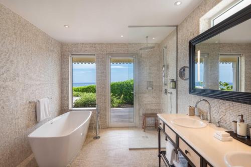 Bougainvillea Suite