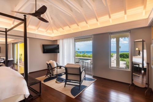 Bougainvillea Suite
