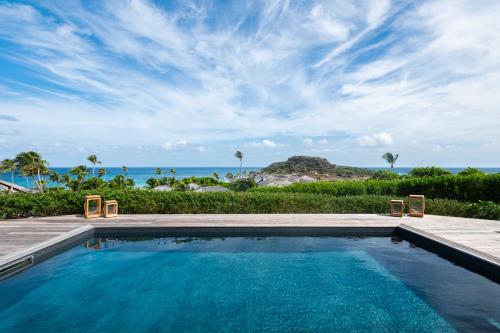 Bougainvillea Suite