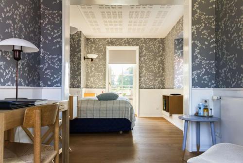 Estate Room