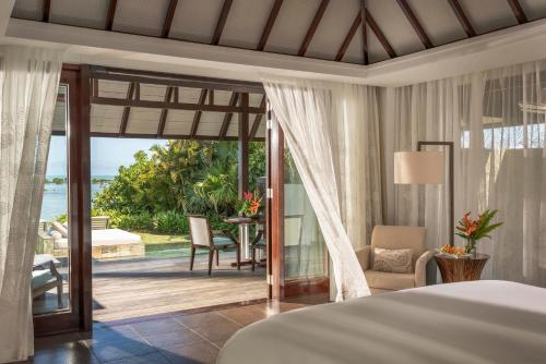 Oceanfront Pool Villa King