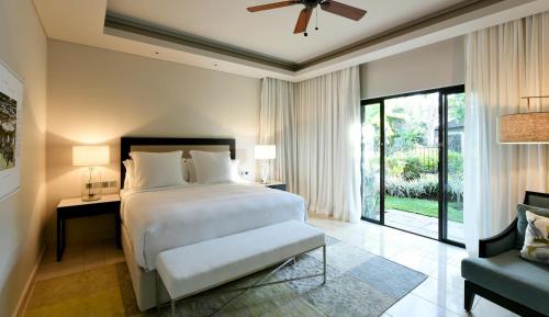 Five Bedroom Residence with Pool